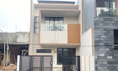 RUMAH 2 LANTAI DI REGENCY MELATI MAS SERPONG .EN344.