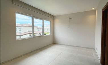 SE ALQUILA CASA SANTA MARIA THE WOODS