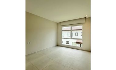 SE ALQUILA CASA SANTA MARIA THE WOODS