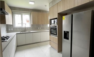 SE ALQUILA CASA SANTA MARIA THE WOODS