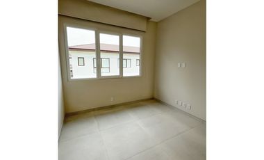 SE ALQUILA CASA SANTA MARIA THE WOODS