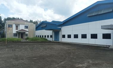 Pabrik Siap Pakai Dibawah Pasaran Dekat Pintu Tol Japek 2 Karawang