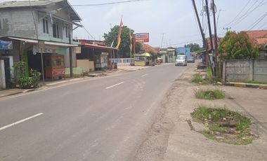 Pabrik Siap Pakai Dibawah Pasaran Dekat Pintu Tol Japek 2 Karawang