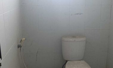 Pabrik Siap Pakai Dibawah Pasaran Dekat Pintu Tol Japek 2 Karawang