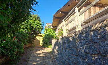 GRAN CASA DE USO HABITACIONAL Y COMERCIAL FRENTE AL MAR