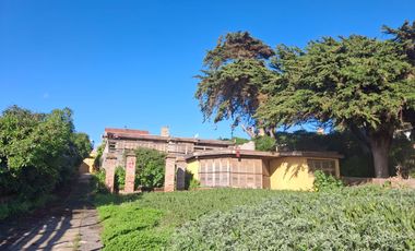 GRAN CASA DE USO HABITACIONAL Y COMERCIAL FRENTE AL MAR