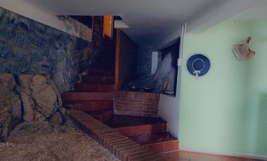 GRAN CASA DE USO HABITACIONAL Y COMERCIAL FRENTE AL MAR