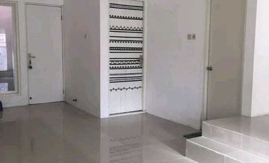 Dijual Rumah Hook Rungkut Barata Surabaya Siap Huni