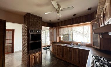 Casa en Renta en Cumbres 3er Sector, a una cuadra de Leones