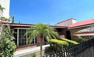 Casa en Renta en Cumbres 3er Sector, a una cuadra de Leones