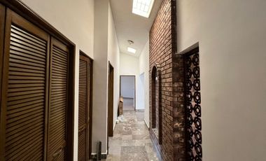 Casa en Renta en Cumbres 3er Sector, a una cuadra de Leones