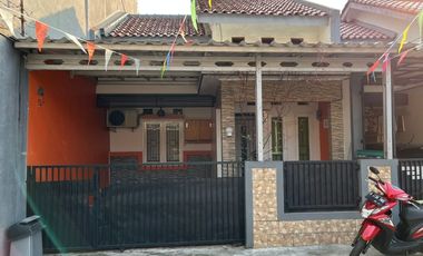 Rumah Bagus dalam Cluster siap huni di Condet