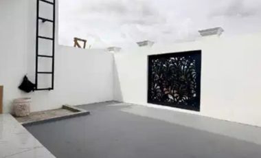 Dijual rumah baru 2,5 lt dlm cluster design modern klasik di Condet