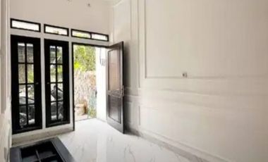 Dijual rumah baru 2,5 lt dlm cluster design modern klasik di Condet