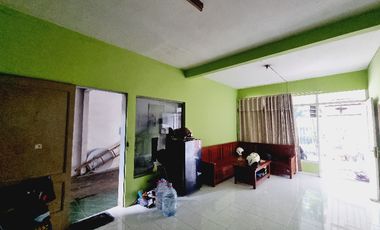 Rumah Nyaman 2 Lt Hook Akses Lebar Solo Kota