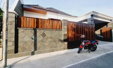Rumah Mewah 261m² Baru Dekat Fave Hotel Manahan Solo