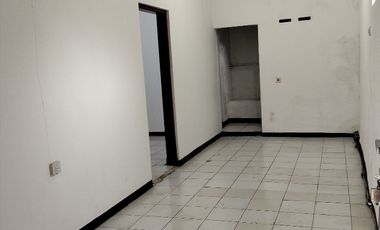 Rumah Dalam Gang di Ciateul Bagus Siap Pakai Bisa Dijual Juga
