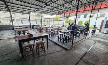 Tempat usaha hook strategis dekat kampus UMS