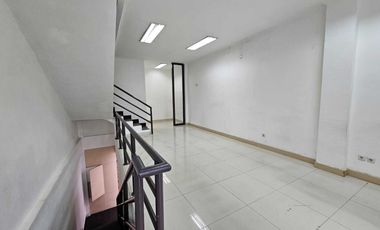 Disewakan Ruko Siap Pakai di Jl. Pluit Sakti Penjaringan Jakarta Utara