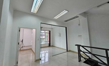 Disewakan Ruko Siap Pakai di Jl. Pluit Sakti Penjaringan Jakarta Utara