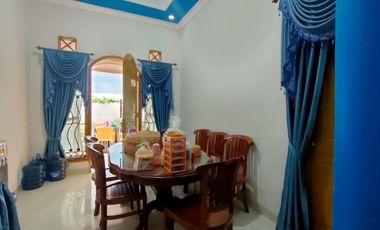 Dijual Murah Rumah dgn Halaman Luas lokasi Pakjo