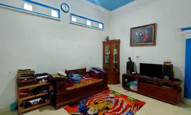 Dijual Murah Rumah dgn Halaman Luas lokasi Pakjo