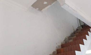 Dijual  Rumah paling murah akses mobil di Comdet Jak Tim