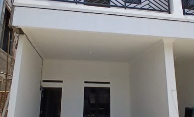 Dijual  Rumah paling murah akses mobil di Comdet Jak Tim