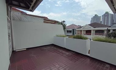 Disewakan Rumah Strategis Siap Huni di Janur Indah Kelapa Gading