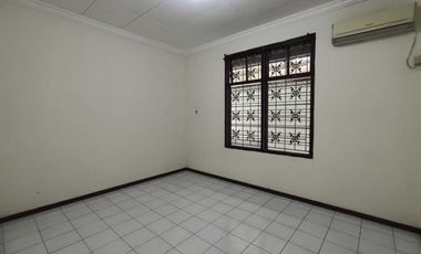Disewakan Rumah Strategis Siap Huni di Janur Indah Kelapa Gading