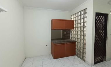 Disewakan Rumah Strategis Siap Huni di Janur Indah Kelapa Gading