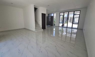 Sewa Murah Rumah Permata Hijau Pik 2 Uk 8x20 2 lantai Brand New