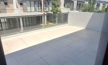 Sewa Murah Rumah Permata Hijau Pik 2 Uk 8x20 2 lantai Brand New