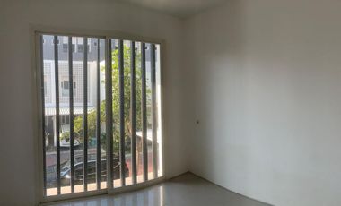 Rumah 2 Lantai Bagus di Dian Istana Minimalis Siap Huni