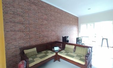 Rumah Tinggal Furnish 2 Lantai Lokasi Strategis di Daerah Wedomartani