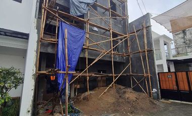 Rumah Modern 3 Lantai Rooftop Dekat Mampang Prapatan Jakarta Selatan