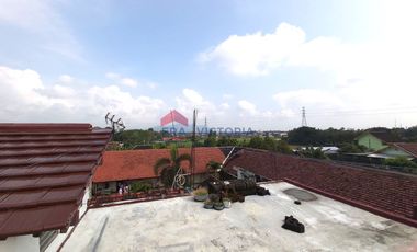 DIJUAL Rumah Bagus Modern & Minimalis Dalam Perumahan di Kota Kediri