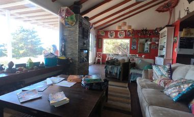 Casa En Venta De 4 Dorm. Cerca De Laguna Verde