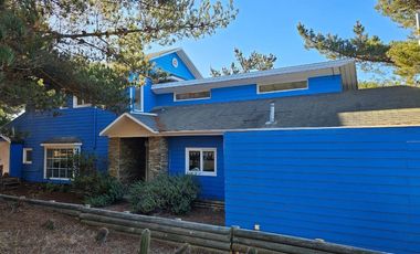 Casa En Venta De 4 Dorm. Cerca De Laguna Verde