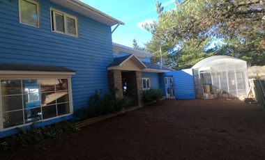 Casa En Venta De 4 Dorm. Cerca De Laguna Verde