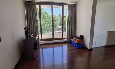 Casa En Venta De 4 Dorm. En Colina