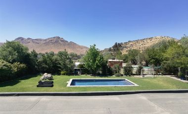 Casa En Venta De 4 Dorm. En Colina