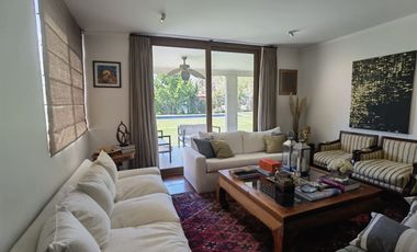 Casa En Venta De 4 Dorm. En Colina