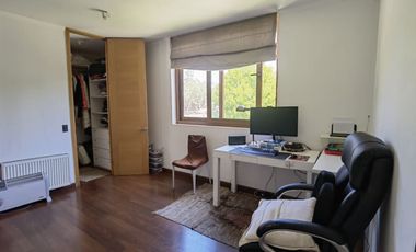 Casa En Venta De 4 Dorm. En Colina