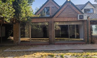 Casa Comercial en Arriendo Plena Avenida Chicureo