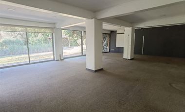 Casa Comercial en Arriendo Plena Avenida Chicureo
