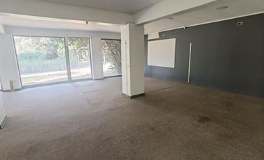 Casa Comercial en Arriendo Plena Avenida Chicureo