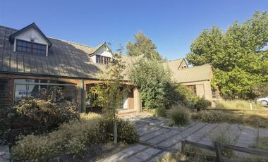 Casa Comercial en Arriendo Plena Avenida Chicureo