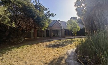 Casa Comercial en Arriendo Plena Avenida Chicureo