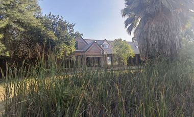 Casa Comercial en Arriendo Plena Avenida Chicureo